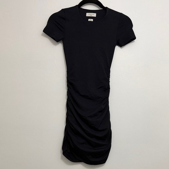 Aritzia Dresses & Skirts - Aritzia Contour Black Ruched Mini Dress
